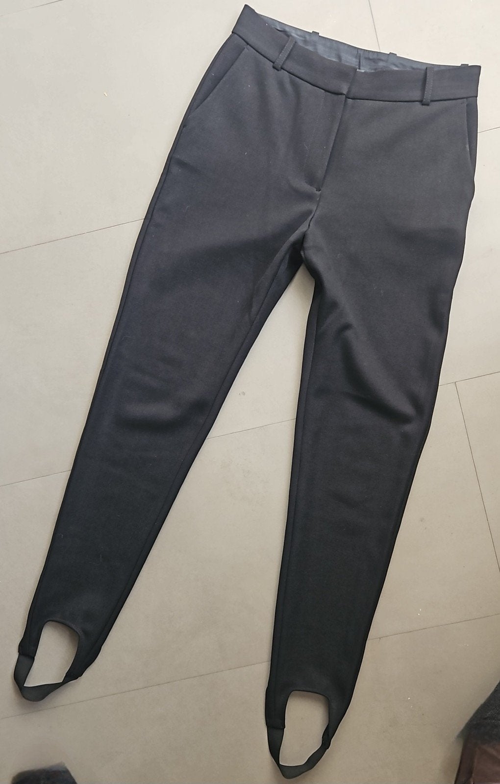 Nieuw staat Maje Fuseau Broek Stirrup Pantalon Zwart maat 36, Ophalen of Verzenden