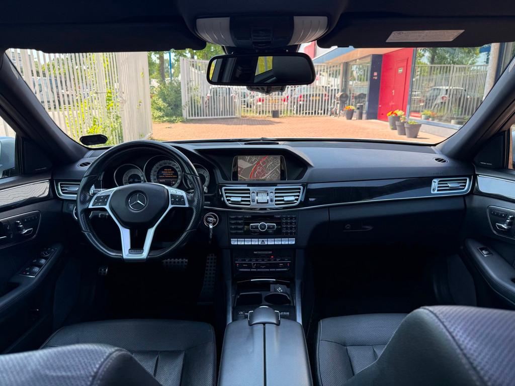 Mercedes-Benz E 400 4MATIC AMG | Dakraam | LED | VOL!, Auto's, Mercedes-Benz, Automaat, Euro 5, Gebruikt, Zwart