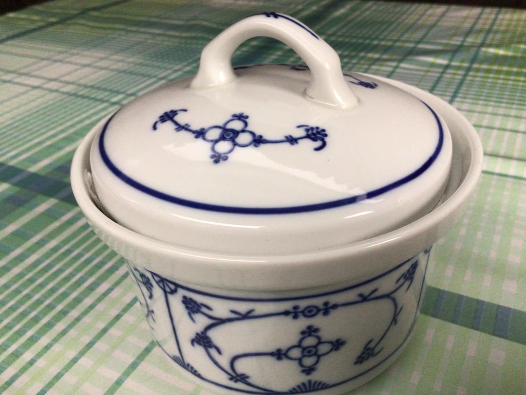 Schaaltje van Saks blauw, Ophalen