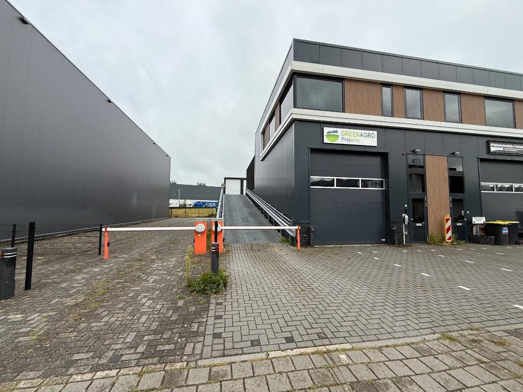 Te huur garagebox Maassluis, Zuid-Holland