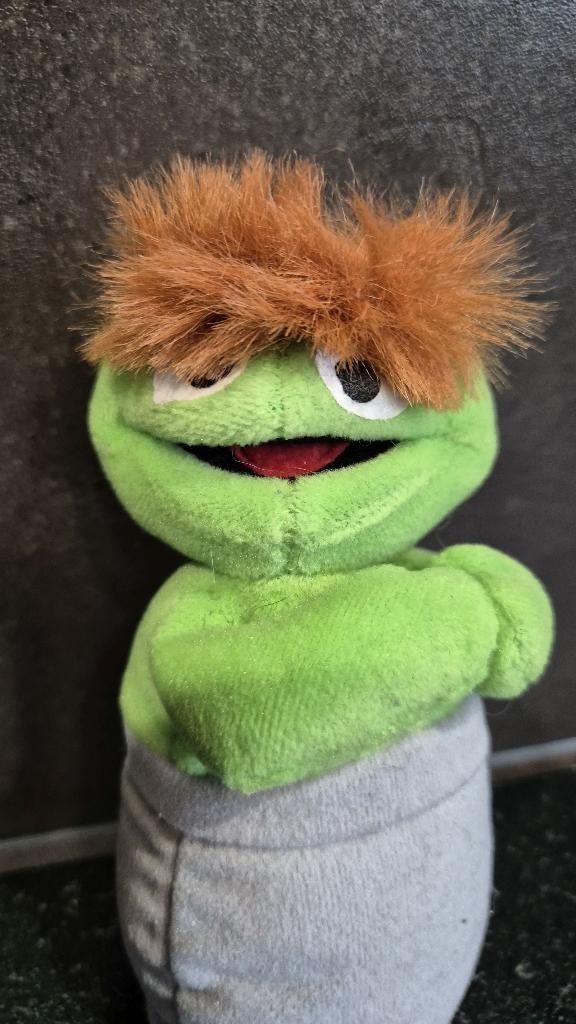 Oscar in vuilnisbak, Sesamstraat knuffel, 18 cm. 5A14, Kinderen en Baby's, Speelgoed | Knuffels en Pluche, Tweedehands verkoop