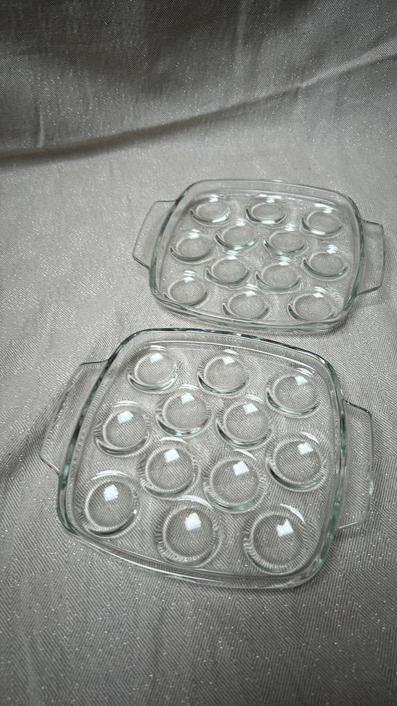 Vintage Pyrex slakkenborden twee stuks, Ophalen of Verzenden, Zo goed als nieuw