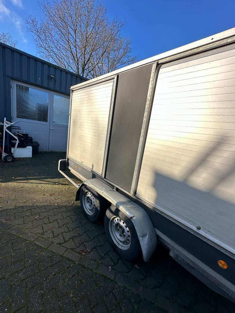 Pijnappel gesloten tandemasser aanhanger – grote laadruimte, Ophalen, Gebruikt
