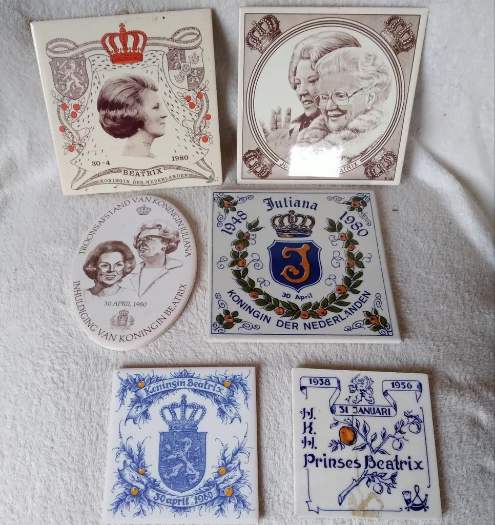 Diverse gedenk tegeltjes koningklijke huis., Verzamelen, Koninklijk Huis en Royalty, Ophalen of Verzenden