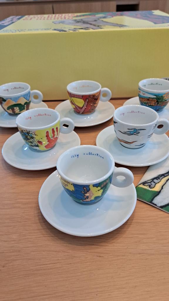 Zes kopjes illy espresso Kids van 1998/€ 120 en 3 voor € 300, Ophalen, Zo goed als nieuw, Porselein, Kop en/of schotel