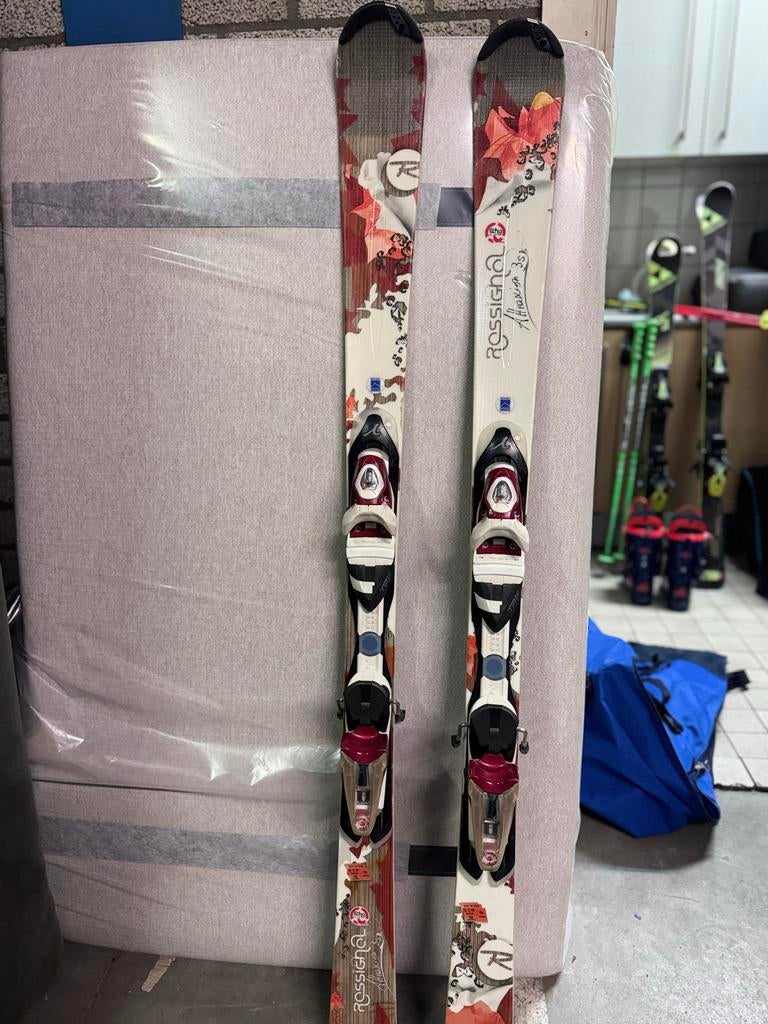 Rossignol Dames Ski's - Goede Staat, Sport en Fitness, Skiën en Langlaufen, Ophalen, 140 tot 160 cm, Gebruikt, Rossignol