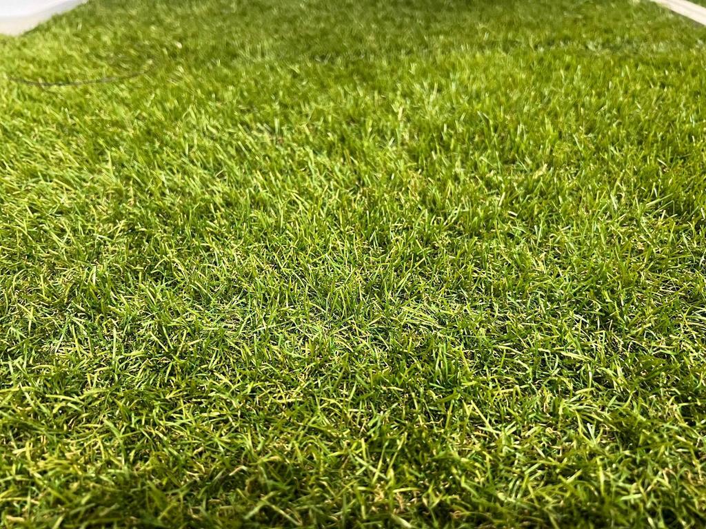 20m2 Nieuw Kunstgras! 30mm met Mosdraad. (4m x 5m) €200,-
