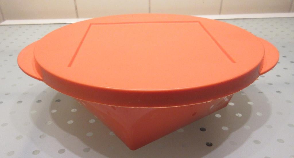 oranje Tupperware Serve & Go Bowl. 5537A vintage, Ophalen of Verzenden, Nieuw, Oranje, Schaal
