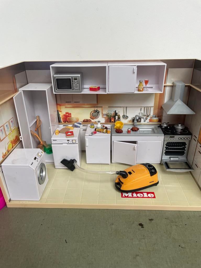 Vintage Miele miniatuur keuken, Ophalen of Verzenden, Gebruikt, Poppenhuis
