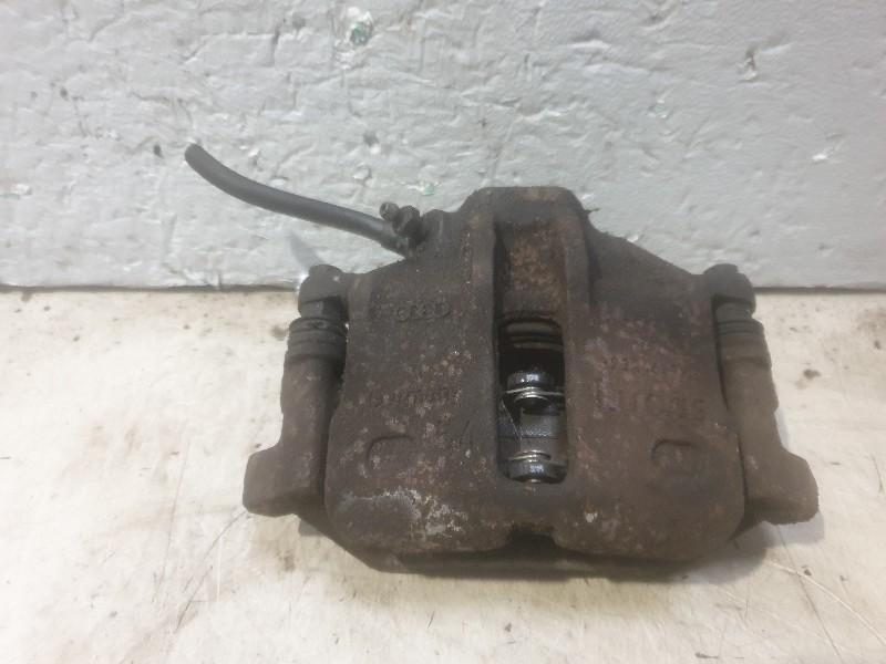 Remklauw Rechts Voor Audi 80 (B4) (1991-09/1994-12), Gebruikt, Auto-Union-Straße  1, Ingolstadt 85057, , Duitsland, Info@audi.de