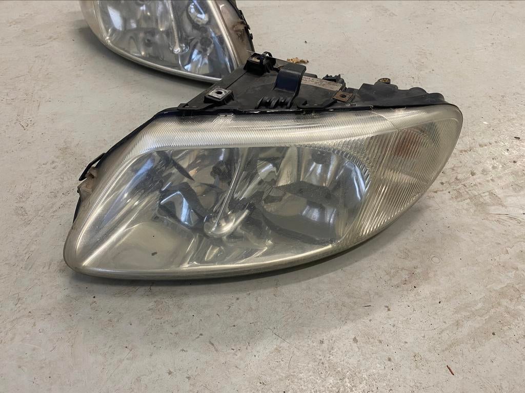 Chrysler voyager koplamp links rechts 1996/2001, Ophalen of Verzenden, Chrysler