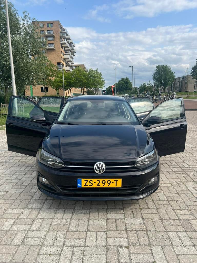 Volkswagen Polo 1.0 TSI 95pk 2019 Zwart, Voorwielaandrijving, Stof, 40 €/maand, Zwart