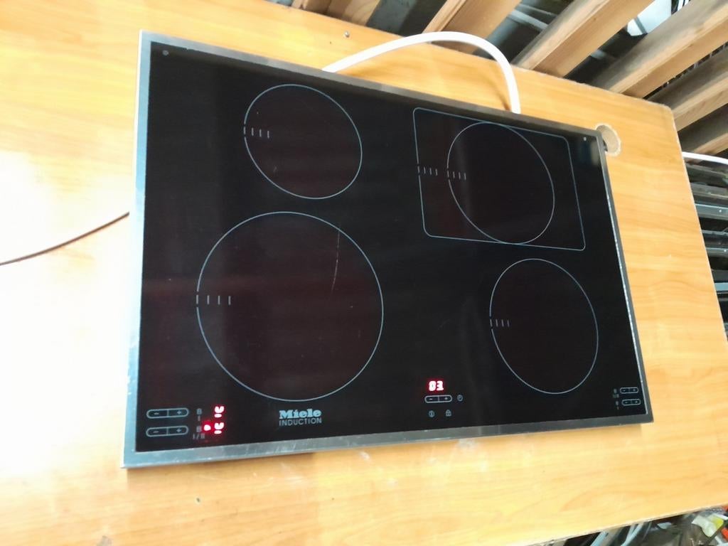 NETTE 78CM MIELE KM5955 INDUCTIE KOOKPLAAT TE KOOP, Gebruikt, Inbouw, Inductie, 4 kookzones