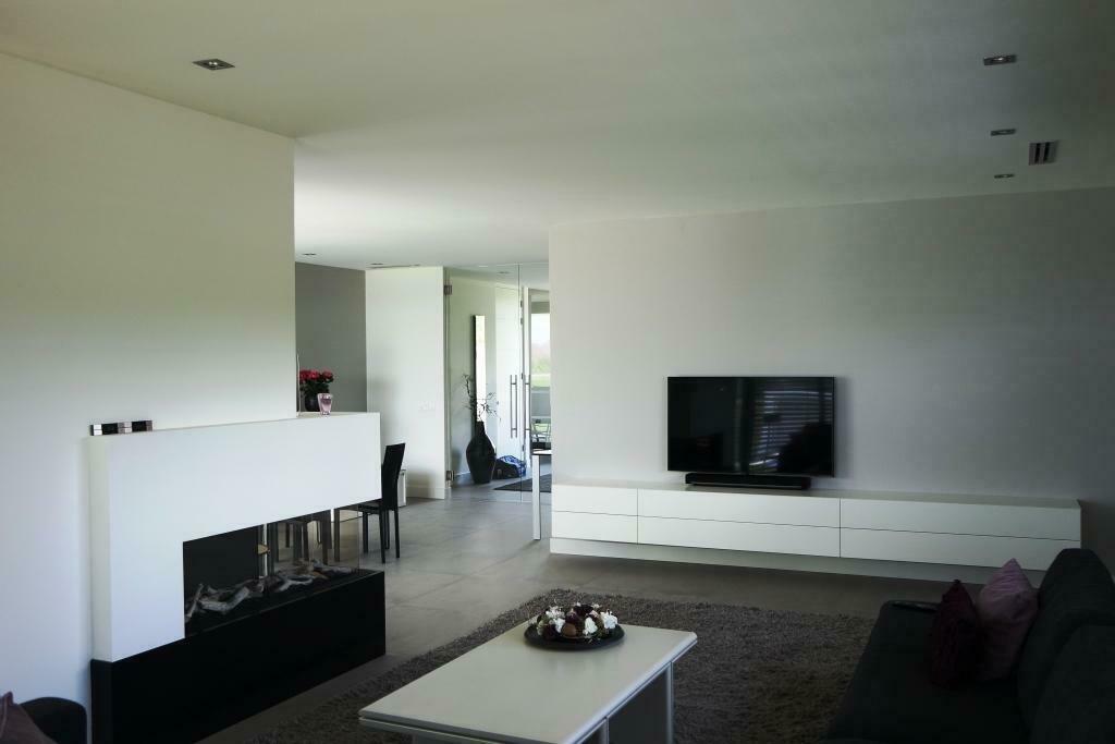 Super lang tv-meubel zweefkast in verstek gemaakt Artyx 22, Huis en Inrichting, Ophalen, Met klep(pen), Minder dan 100 cm, 25 tot 50 cm
