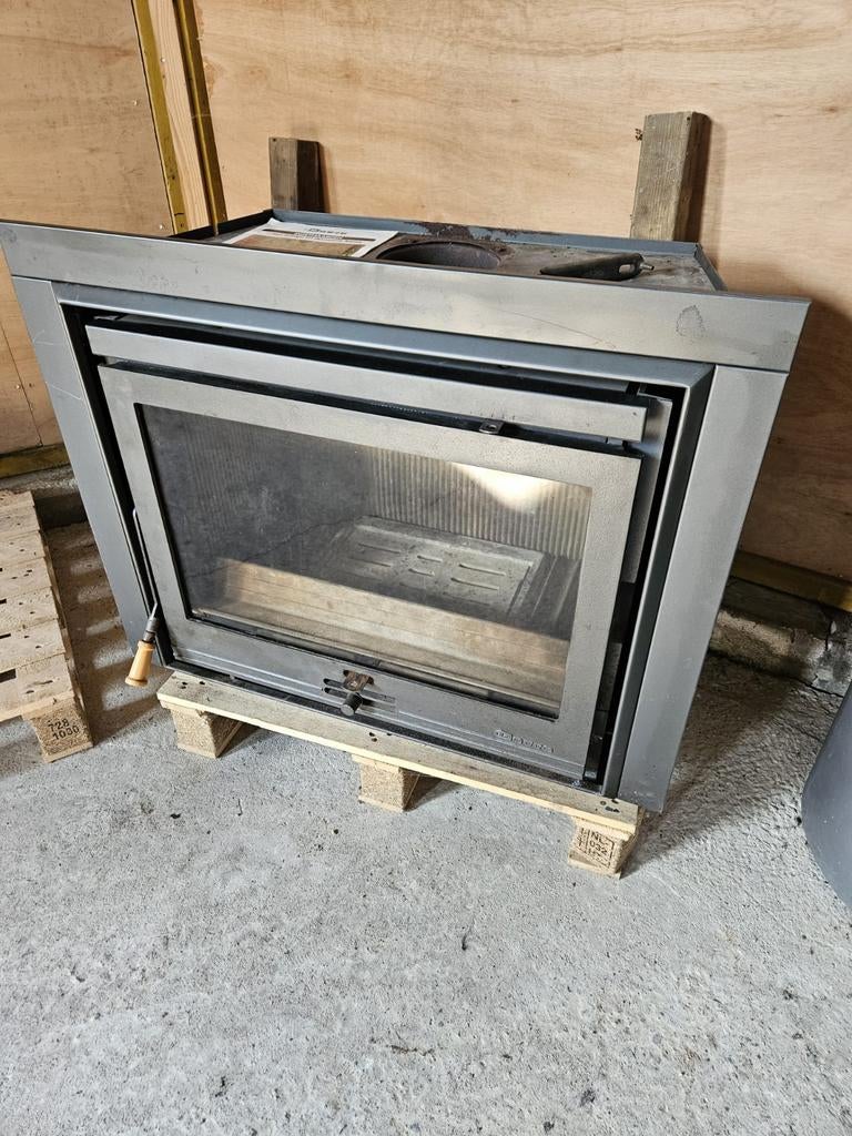 DOVRE 2510S houtkachel inbouw + VENTILATOREN gebruikt haard, Gebruikt, Houtkachel, Ophalen of Verzenden, Inbouw