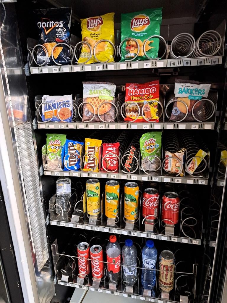 Combi ( fris/snack) automaat gekoeld, Ophalen, Gebruikt