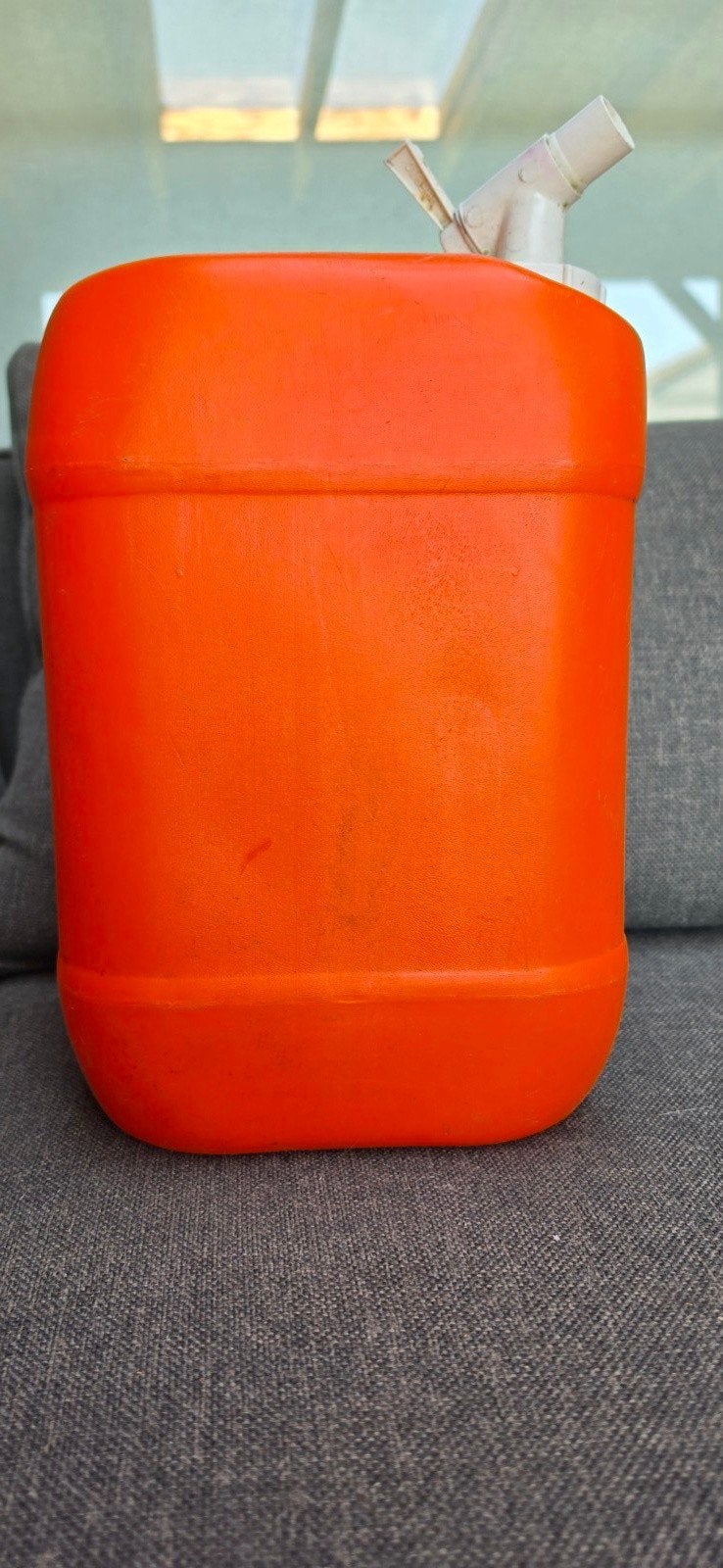 Vintage Oranje Jerrycan - Plastinova Italiana, Caravans en Kamperen, Ophalen of Verzenden