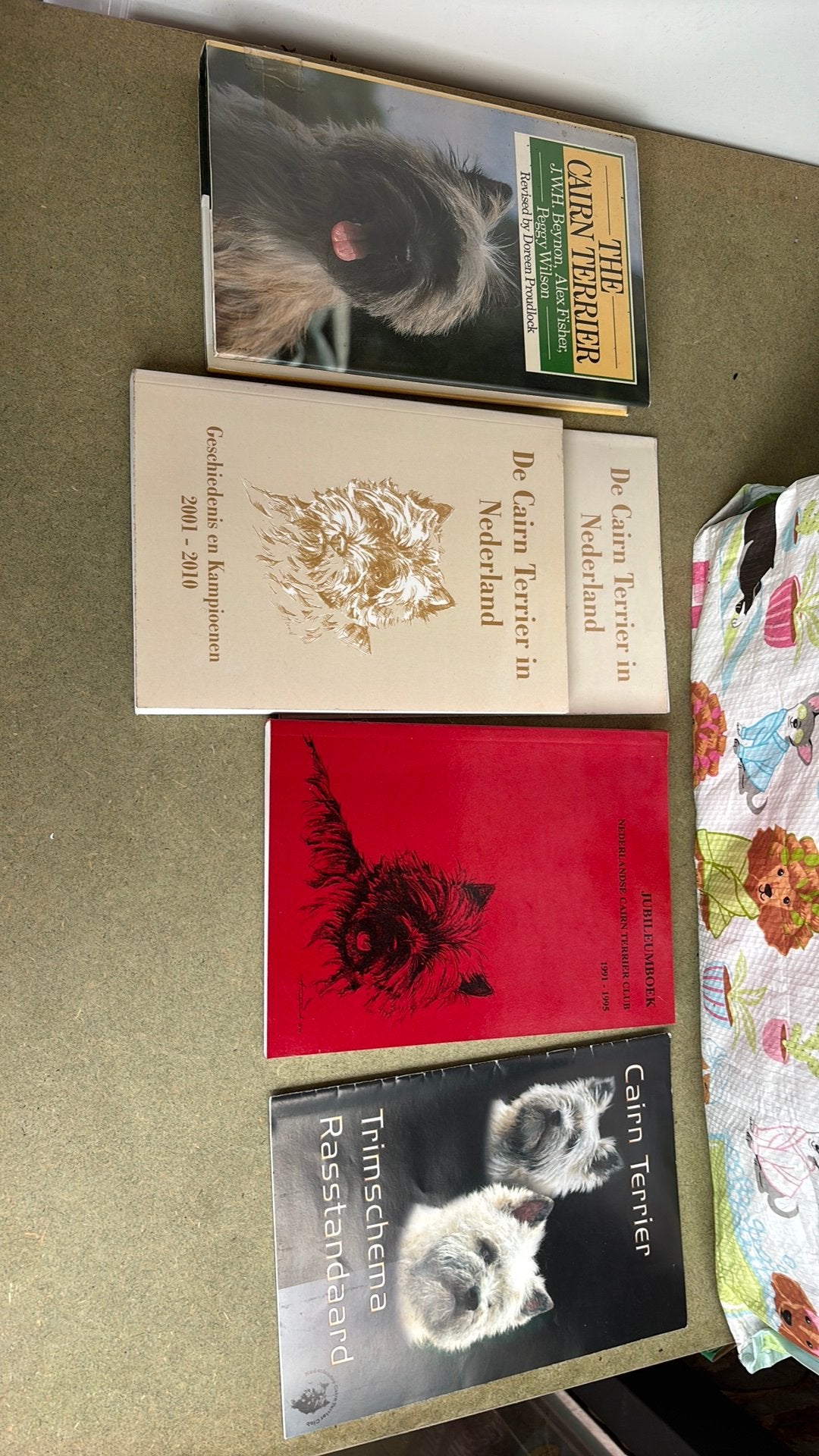 Boeken Cairn Terriër, Ophalen of Verzenden, Zo goed als nieuw