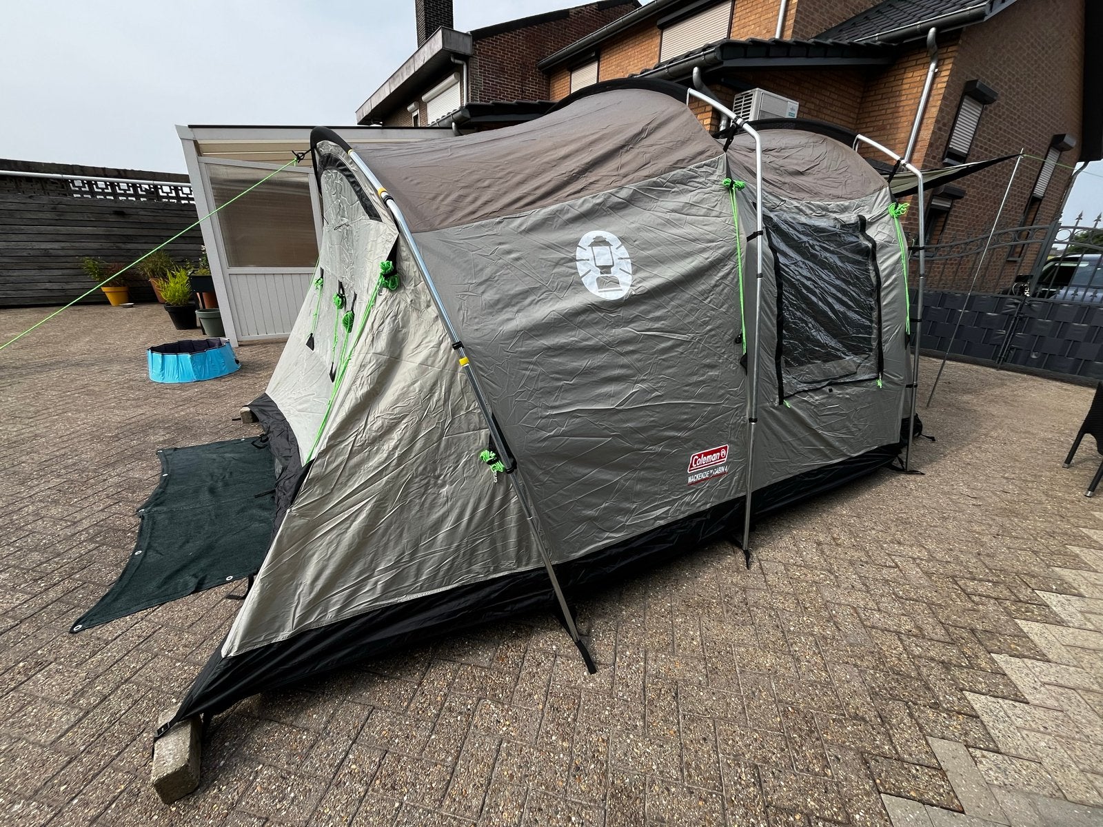 Coleman Mackenzie Cabin 4 Tent - Zo goed als nieuw, Ophalen of Verzenden, Zo goed als nieuw, Tot en met 4