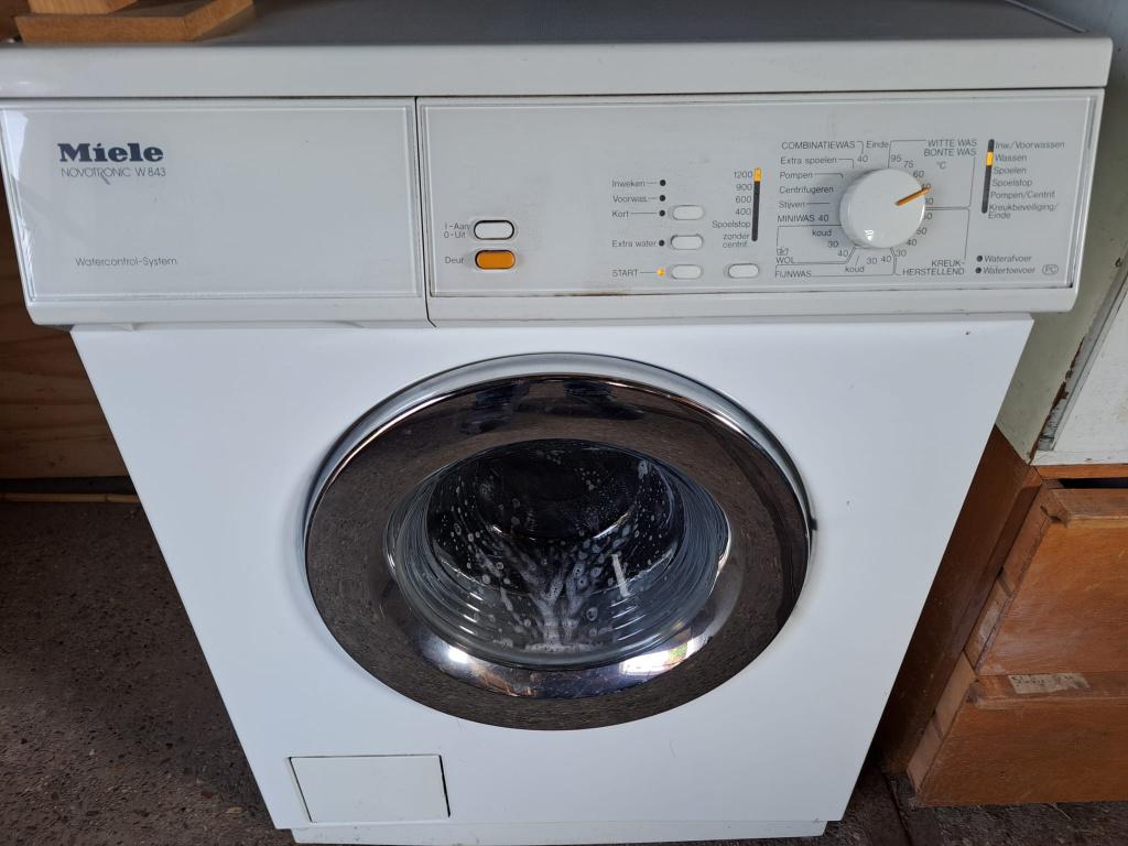 Miele wasmachine (gratis), Witgoed en Apparatuur, Wasmachines, Ophalen, Gebruikt, 1200 tot 1600 toeren, 85 tot 90 cm