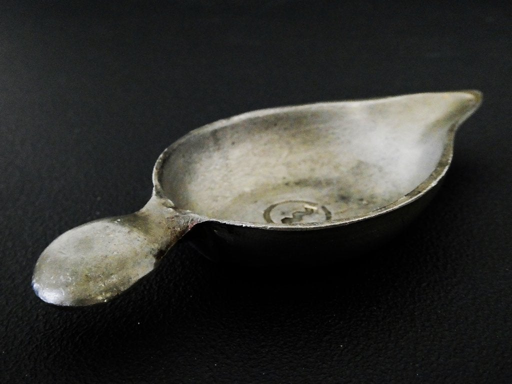 Antiek tinnen medicijnbakje medicijnschuitje met esculaap, Antiek en Kunst, Ophalen of Verzenden