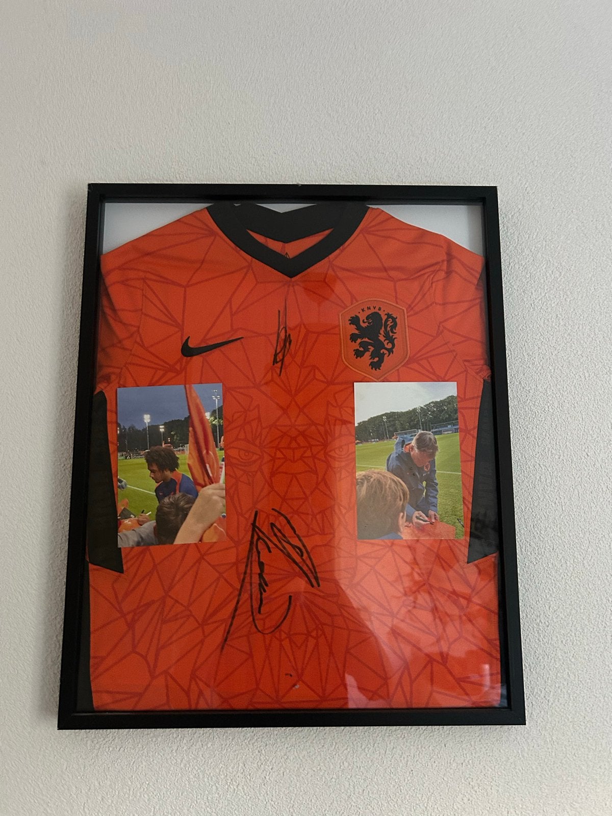 Gesigneerd Nederlands elftal shirt Koeman & Zirkzee, Ophalen of Verzenden, Zo goed als nieuw, Overige binnenlandse clubs, Shirt