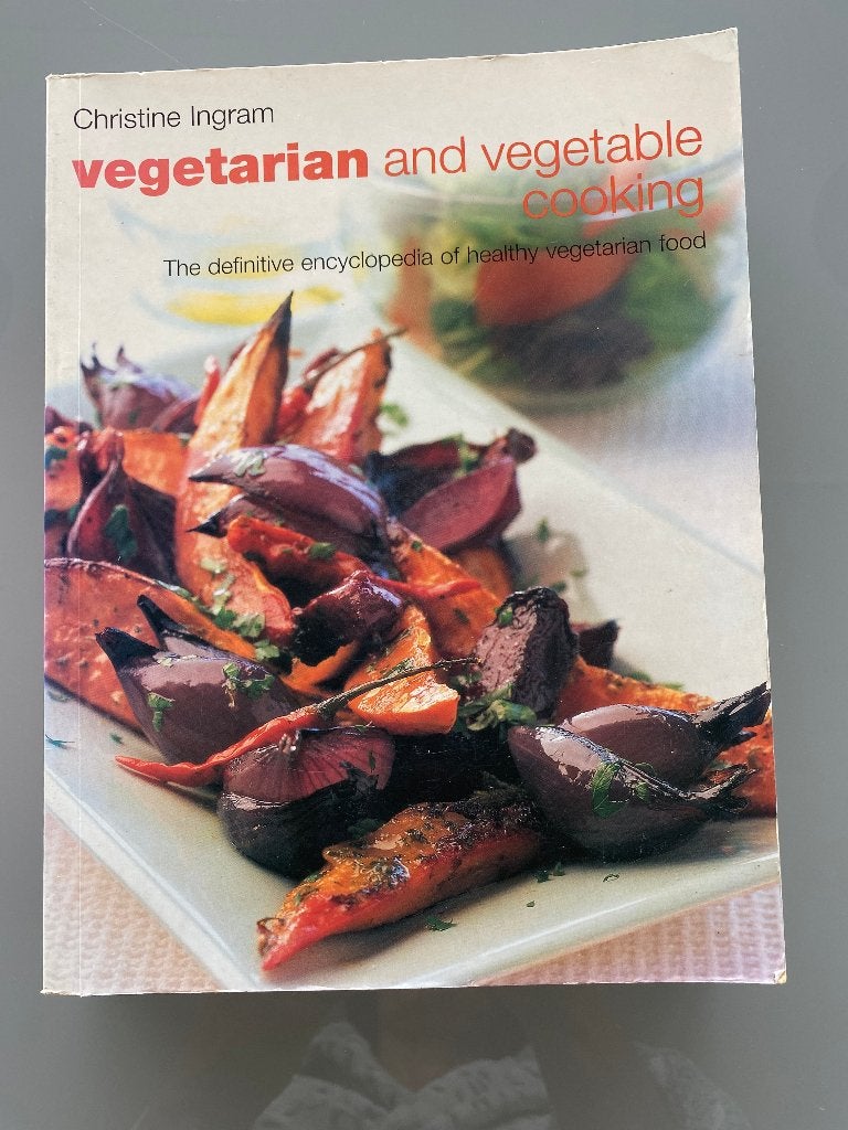 Uitgebreid kookboek Vegetarian and Vegetable Cooking, Boeken, Gezond koken, Christine Ingram, Ophalen of Verzenden, Zo goed als nieuw