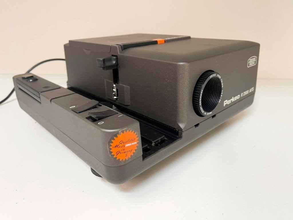 ZEISS IKON Perkeo R 2500 AFS (Dia Projector), Audio, Tv en Foto, N, N, Ophalen of Verzenden, Zo goed als nieuw