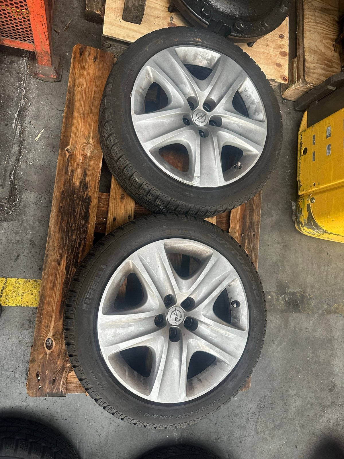 Opel velgen met Pirelli Sottozero winterbanden 215/50 R17, Ophalen, Banden en Velgen, 17 inch, Winterbanden