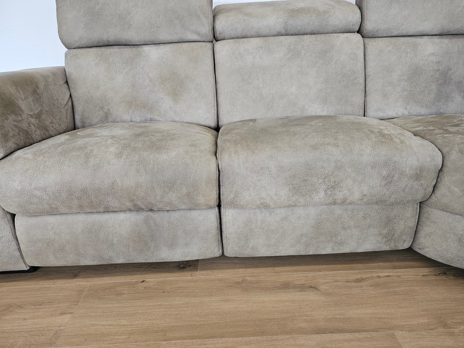 Microvezel Hoekbank - elektrische verstelbaar, 125 cm of meer, 125 cm of meer, Zo goed als nieuw, Info@homefriesland.nl