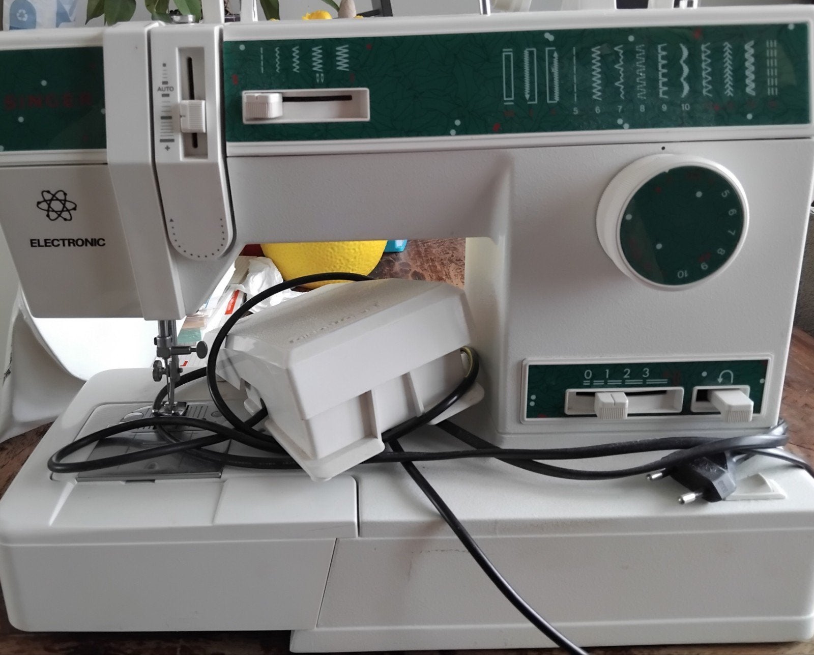 Singer Electronic Naaimachine - Goede Staat, Hobby en Vrije tijd, Ophalen