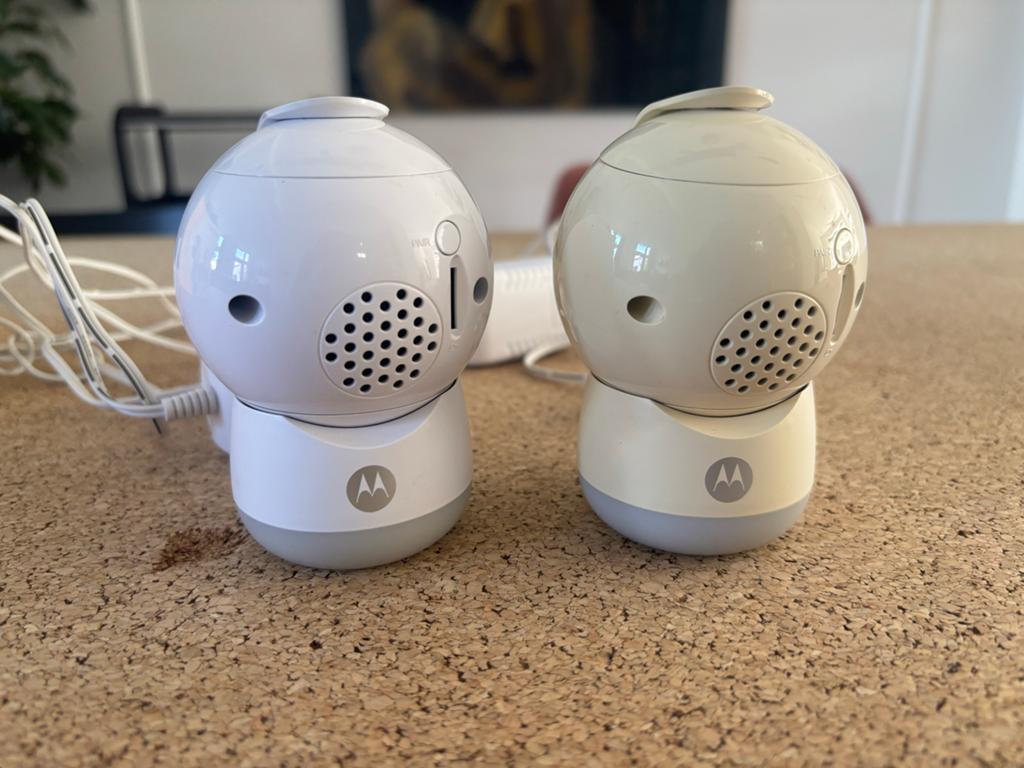 Motorola Babyfoon met Camera - Set van 2, Kinderen en Baby's, Babyfoons, Ophalen, Zo goed als nieuw, 100 tot 250 meter, Camera