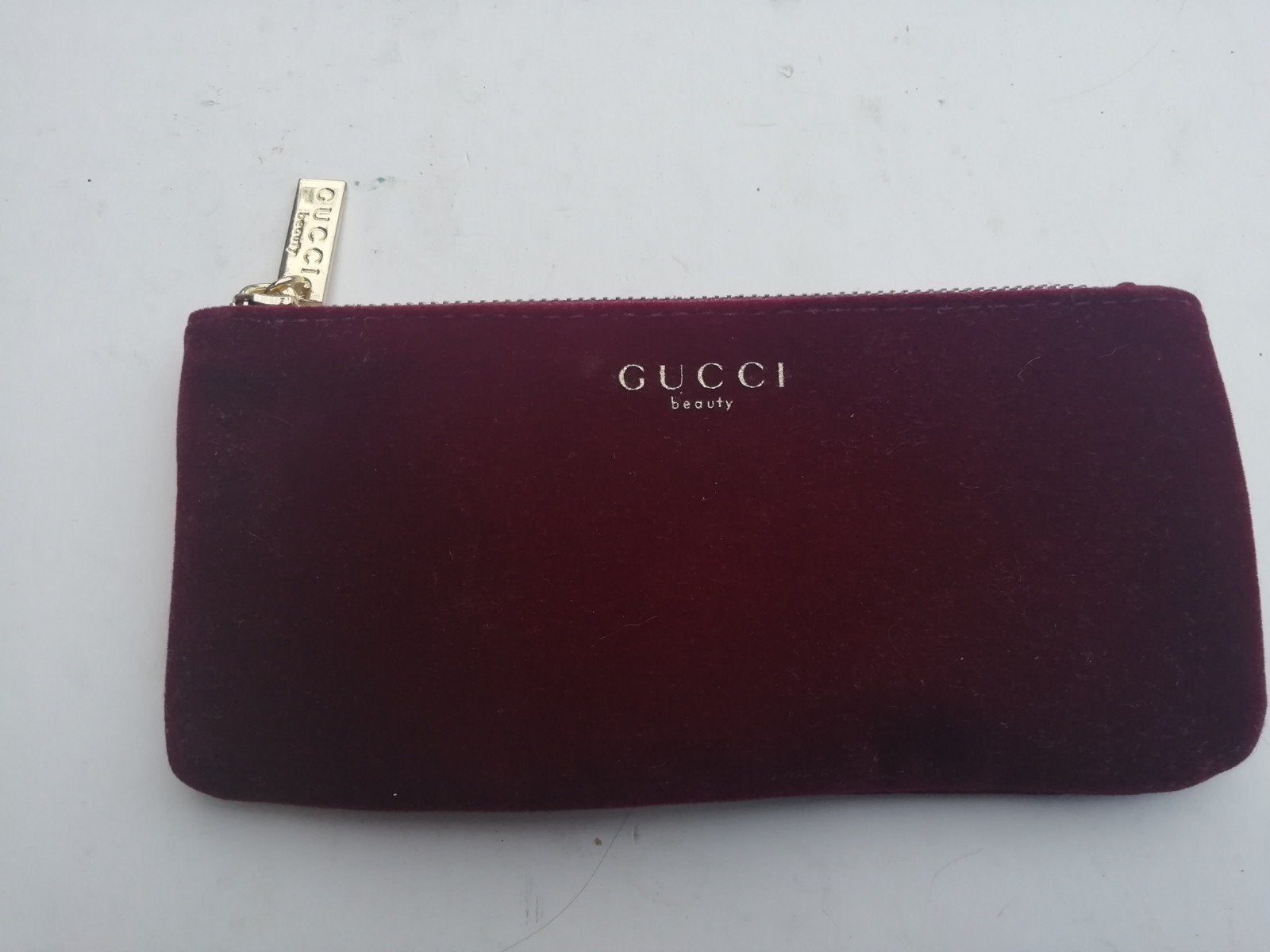 Gucci Beauty fluwelen etui - Bordeauxrood, Ophalen of Verzenden, Zo goed als nieuw, Rood, Softcase
