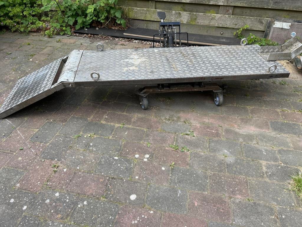 Motorheftafel met Oprijplaat, Ophalen, Gebruikt