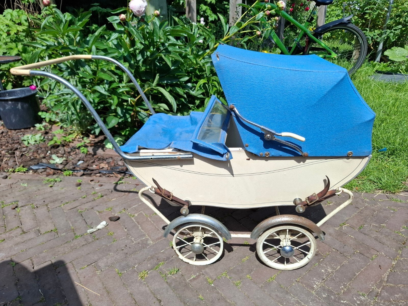 Poppenwagentje Mutsaerts, Antiek en Kunst, Antiek | Speelgoed, Ophalen of Verzenden