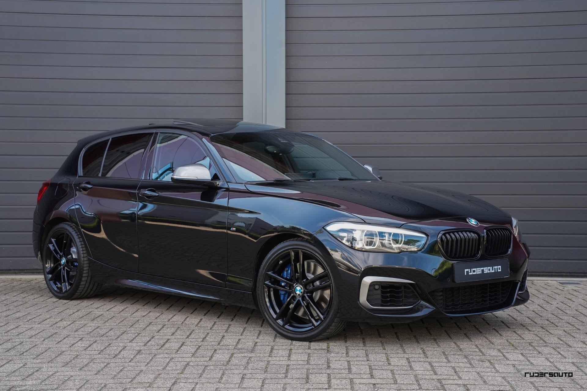 BMW 1-serie M140i LCI2 | Schuifdak | Navi Pro | Stuurverwarm, Auto's, BMW, Achterwielaandrijving, Gebruikt, Bedrijf, 2998 cc