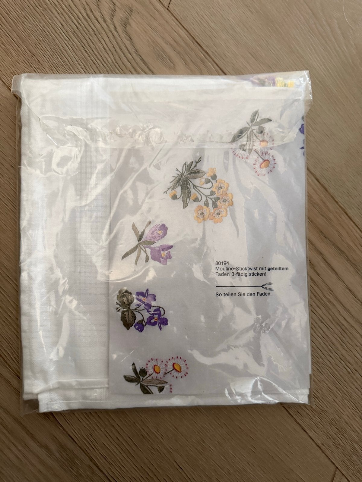 Borduurpakket met bloemenpatroon Rico Design., Ophalen of Verzenden, Nieuw, Handborduren, Borduurpakket