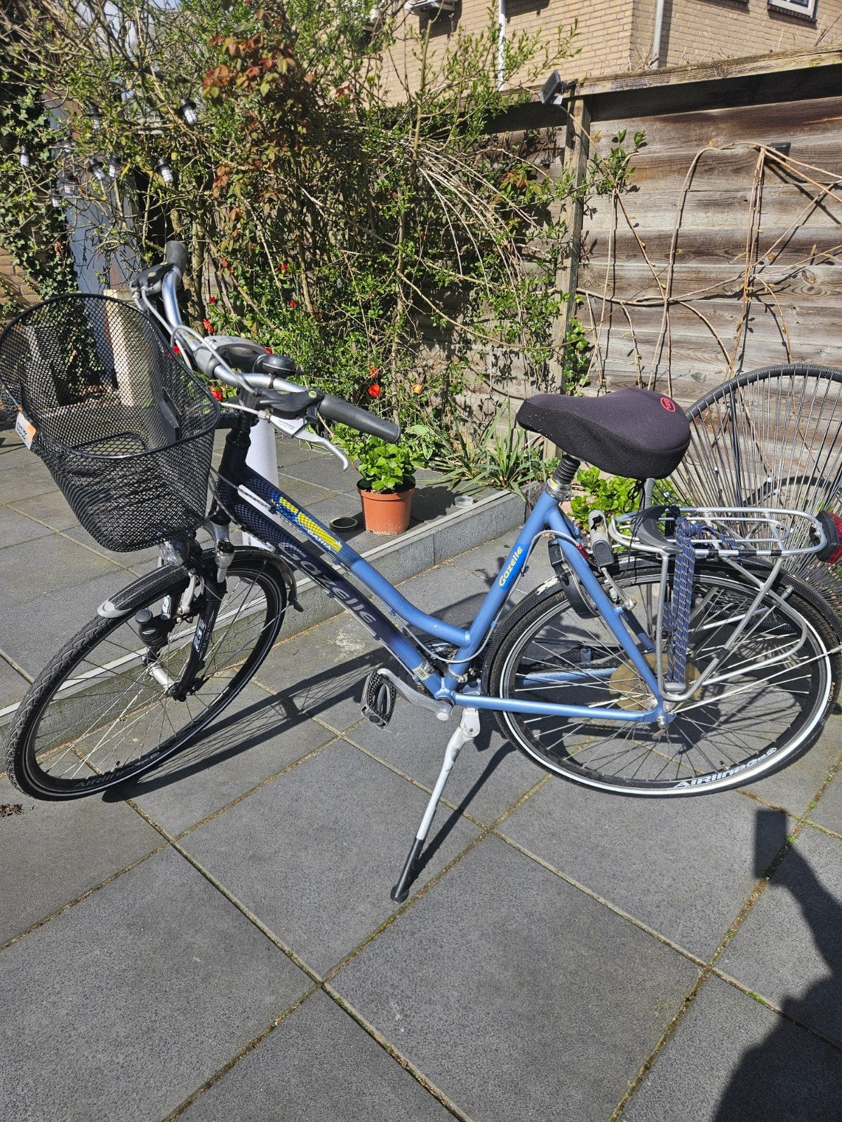 Gazelle Damesfiets met Mand en Versnellingen, Fietsen en Brommers, Fietsen | Dames | Damesfietsen, Ophalen, Gebruikt, Velgrem
