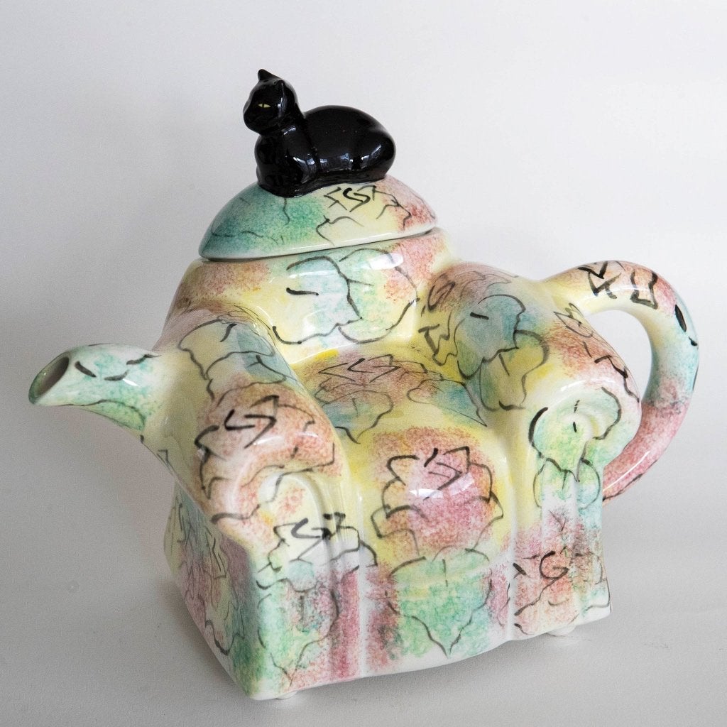 Theepot (Made in England) een zwart poesje op een fauteuil, Verzenden, Nieuw, Porselein, Theepot