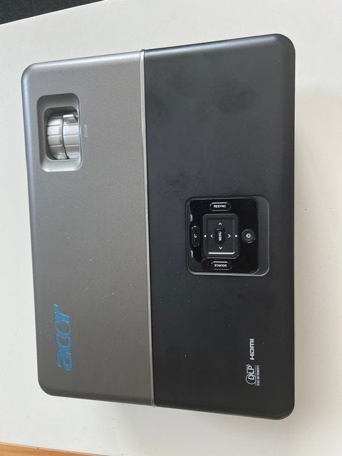 Tekoop ACER  BEAMER, Ophalen, LED, Ultra HD (4K), Gebruikt