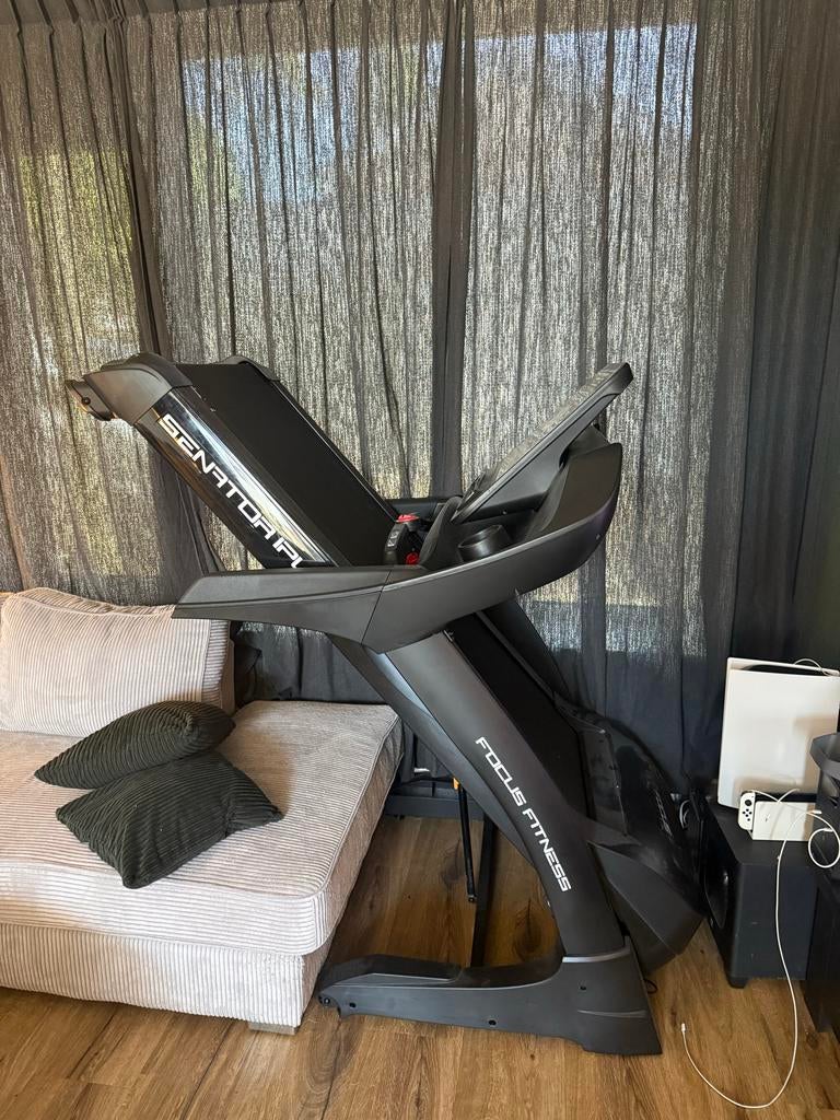 Focus Fitness Senator i-Pro Loopband - Zo goed als nieuw, Sport en Fitness, Ophalen of Verzenden, Zo goed als nieuw, Metaal, Loopband