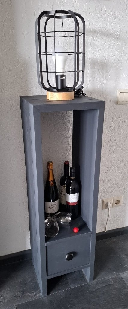 Merantie houten zuil, Ophalen, Zo goed als nieuw
