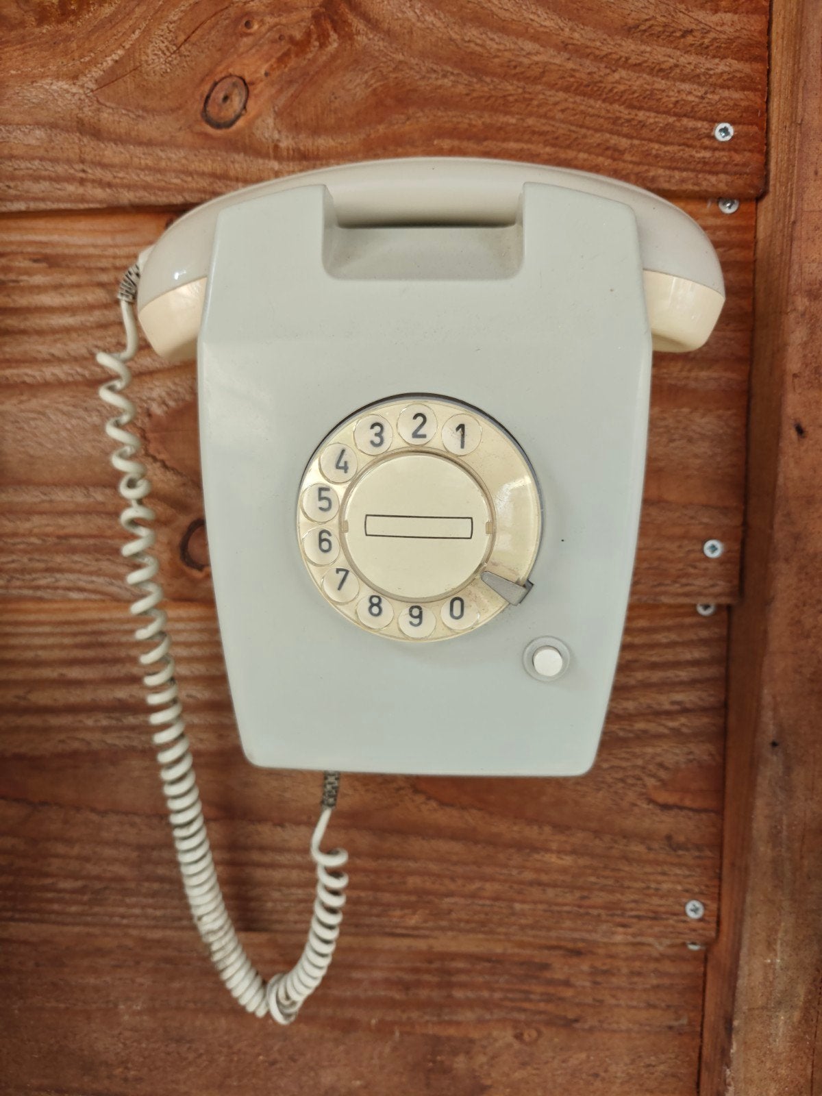 Vintage wandtelefoon met draaischijf - Jaren '60, Telecommunicatie, Vaste telefoons | Niet Draadloos, Ophalen of Verzenden, Gebruikt
