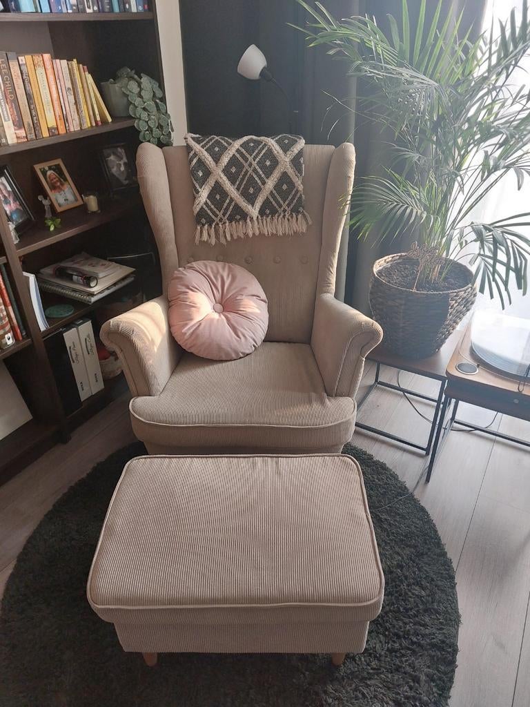 Strandmon oorfauteuil IKEA, Ophalen