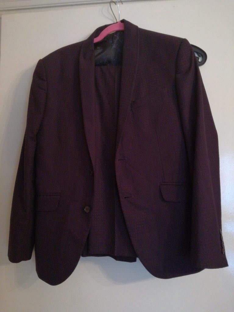 Nog bijna als Nieuw heren kostuum pak Paars van Heusen 46, Kleding | Heren, Verzenden, Zo goed als nieuw, Maat 46 (S) of kleiner