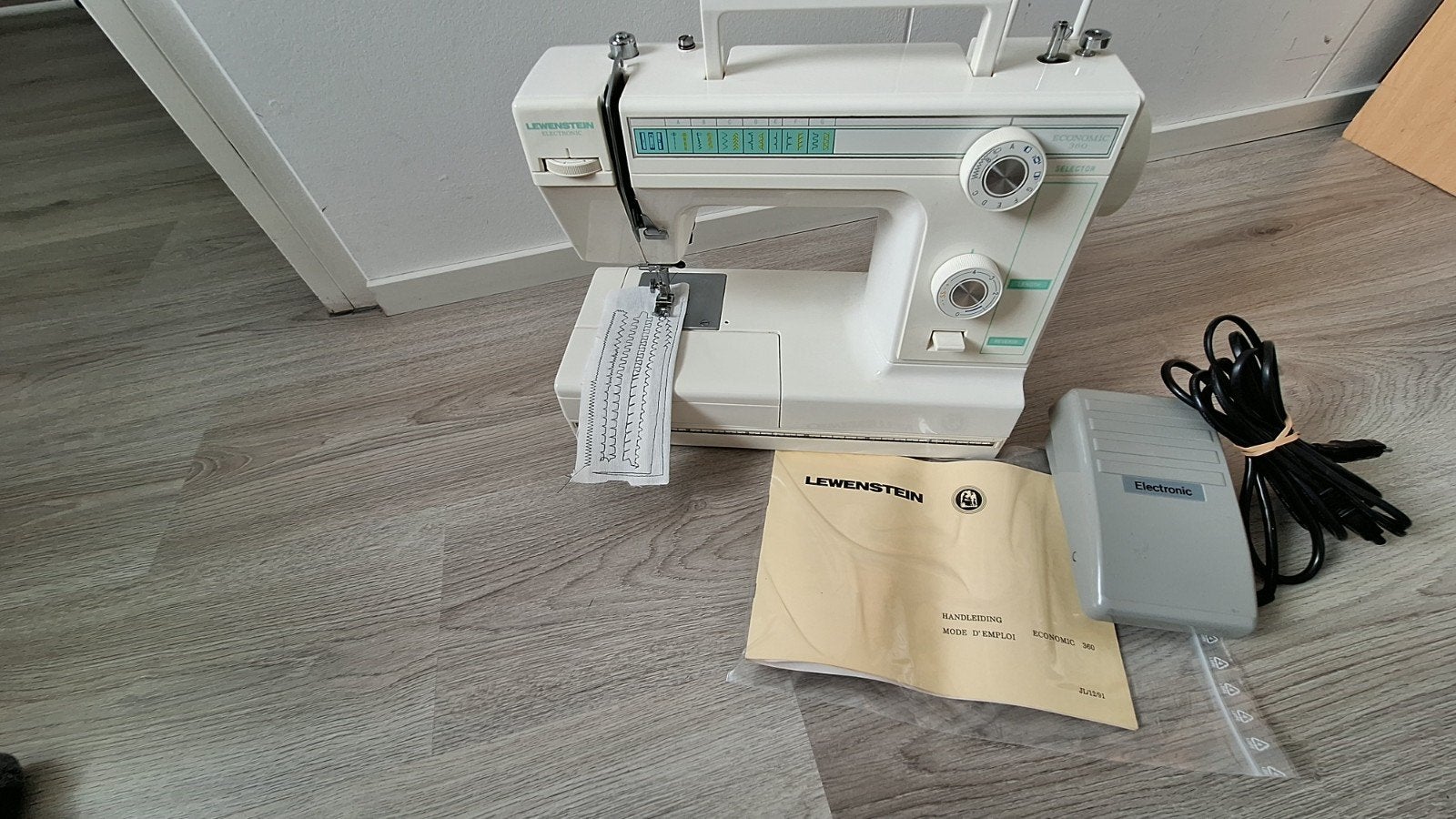 Lewenstein Economic 360 Naaimachine - Zo goed als nieuw, Ophalen of Verzenden, Zo goed als nieuw, Naaimachine, Lewenstein