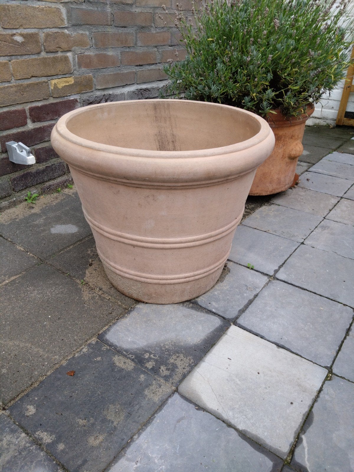 Italiaanse terracotta pot voor buiten. grote maat, Ophalen, Rond, 40 cm of meer, Minder dan 40 cm