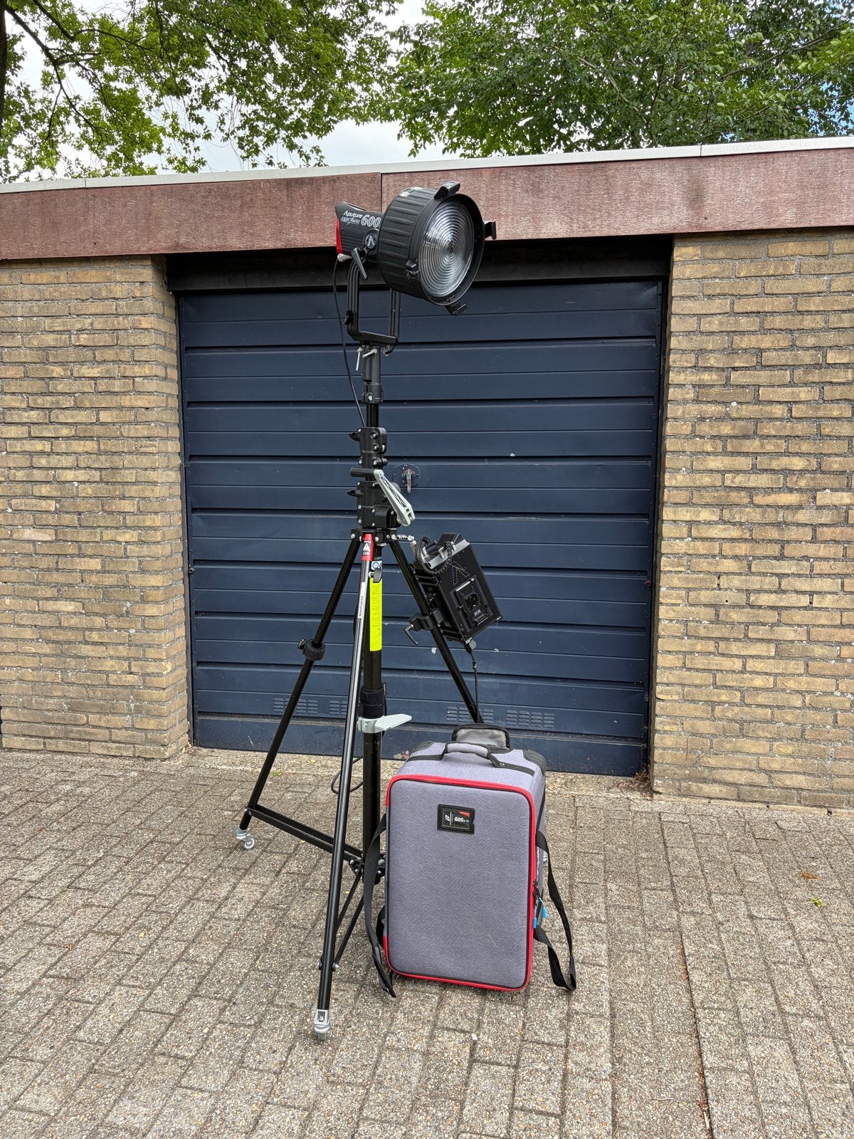 Aputure 600D Pro LED incl. F10 Fresnel, Ophalen, Zo goed als nieuw, Video