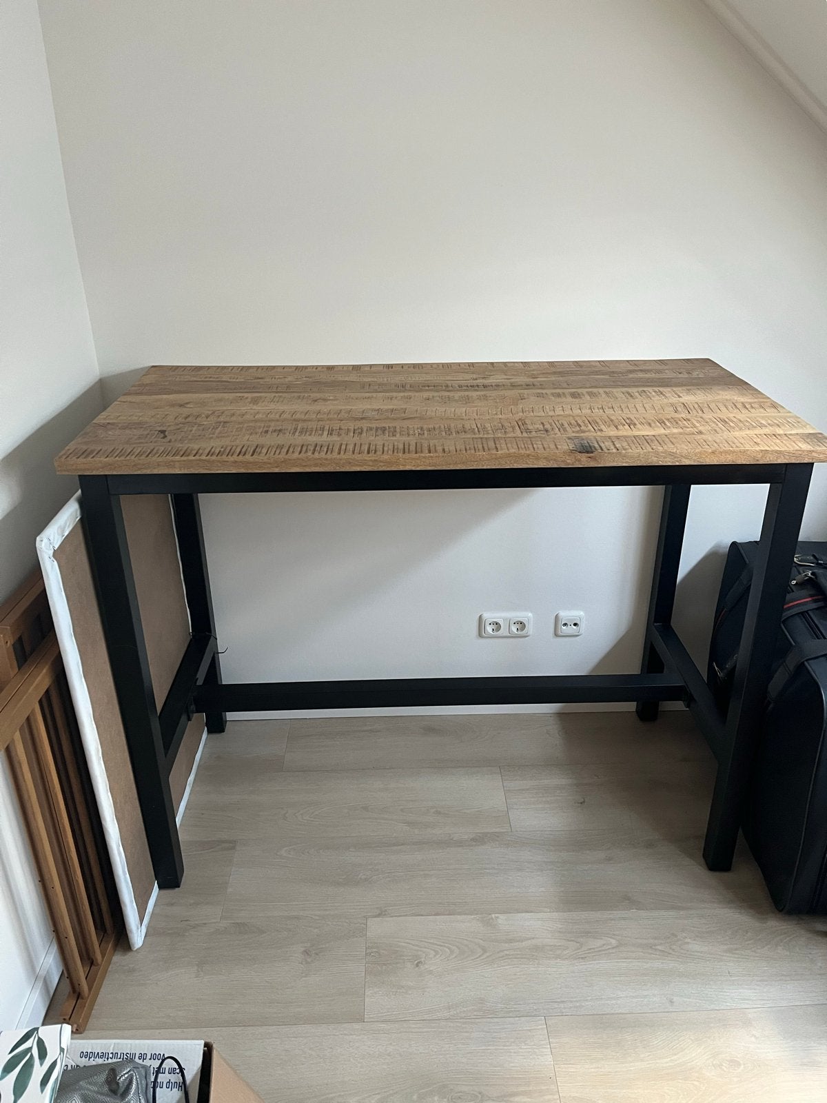 Leen Bakker Bartafel Kyan - Naturel Hout & Zwart Metaal, Ophalen, Gebruikt, 50 tot 100 cm, 100 tot 150 cm