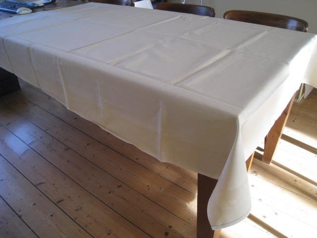 Tafelkleed, ecru, rechthoekig, 134x192cm, in perfekte staat!, Huis en Inrichting, Ophalen of Verzenden, Zo goed als nieuw, Tafelkleed of Tafelzeil